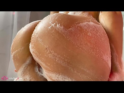 ❤️ Bruneta își masturbează păsărica cu un vibrator până la orgasm intens în duș ❌  at us ro.xxxnd.ru ❤
